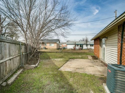 3037 Mccarthy St, Irving TX 75062-4150 exterior