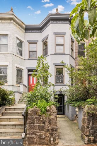 415 10 St, Washington DC 20003-2133 exterior