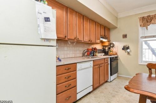 939 Blvd, Union City NJ 07086-7246 exterior