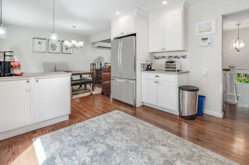 13 Darlene Dr, Poughkeepsie NY 12601-5603 exterior