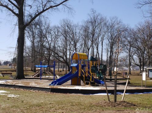 3002 Madaline Dr, Avenel NJ 07001-1362 exterior