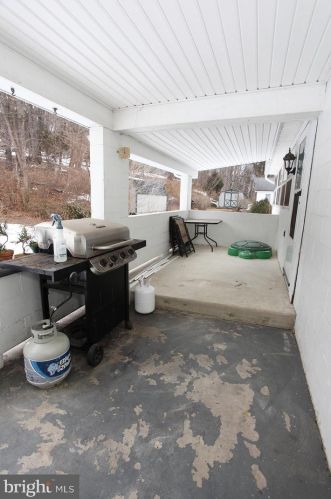 11208 Raystown Rd, Huntingdon PA 16652-7434 exterior