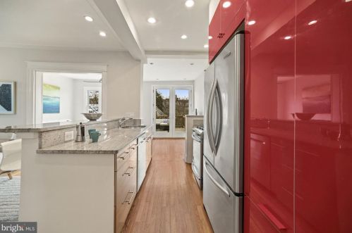 1700 Hobart St, Washington DC 20009-3705 exterior