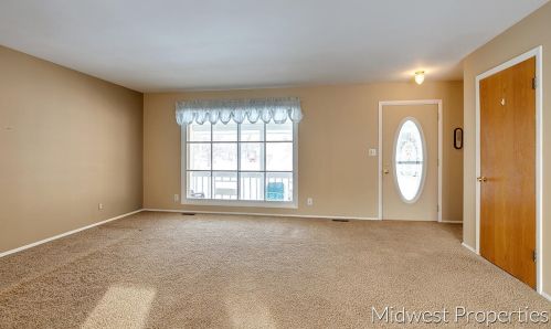 1700 Rodney Cir, Grand Rapids MI 49505-4439 exterior