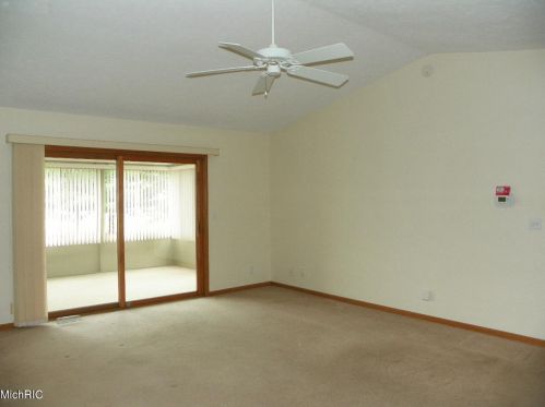 2582 Falcon Pointe Dr, Grand Rapids MI 49534-7555 exterior