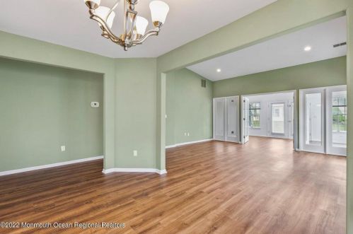 313 Devon St, Lakehurst NJ 08759-4636 exterior