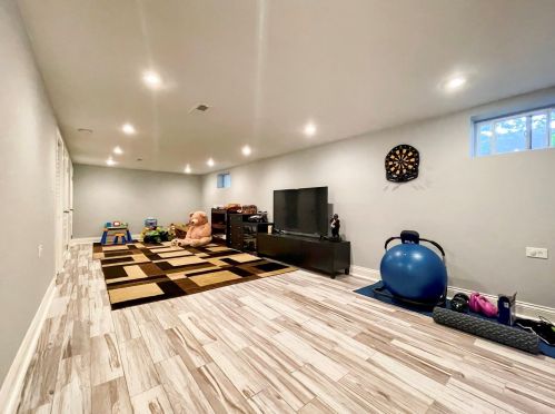 5101 Natchez Ave, Chicago IL 60638-1346 exterior