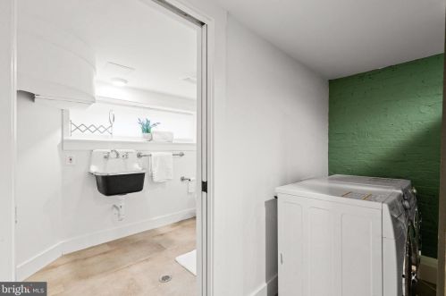 761 Hobart Pl, Washington DC 20001-3811 exterior