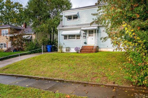 76 Grand Ave, Iselin, NJ 08830-2240