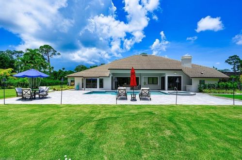 6582 Trl Blvd, Naples FL 34108-2655 exterior