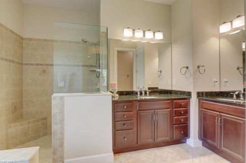 8230 Valiant Dr, Naples FL 34104-6676 exterior