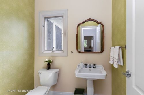 2120 Timberline Trl, Bull Valley IL 60098-8782 exterior