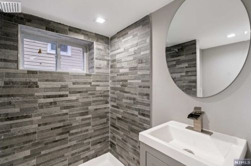 72 Hughes St, Maplewood NJ  07040-3304 exterior