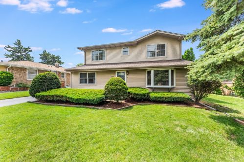 602 Emroy Ave, Elmhurst, IL 60126-1941