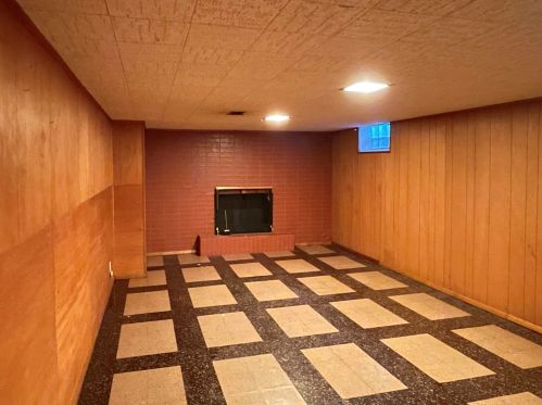 7100 Verona Ct, Milwaukee WI 53219-3932 exterior