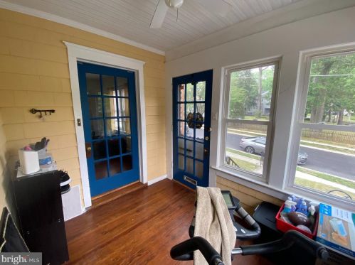 317 Oakland Ave, Camden NJ 08107-1211 exterior