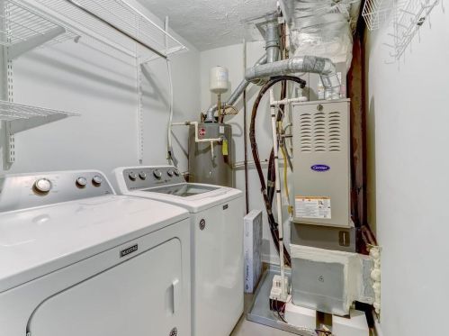 1373 Xing Dr, Atlanta GA 30329-3571 exterior