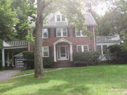 22 Agawam Rd, Newton, MA 02468-1303