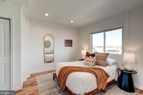 401 Delafield Pl, Washington DC  20011-6112 exterior