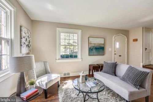 9609 Hastings Dr, Silver Spring MD 20901-3198 exterior