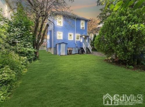 117 Nichol Ave, New Brunswick NJ 08901-2833 exterior