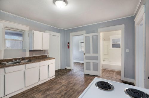 1312 Burdick St, Kalamazoo MI  49007-2553 exterior