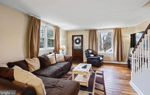 62 Elmwood Ave, Manor, PA 19036-1927