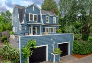 2026 Calhoun St, Seattle WA  98112-2646 exterior