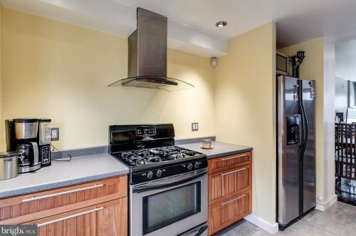 408 Greenwich St, Philadelphia PA  19147-6523 exterior