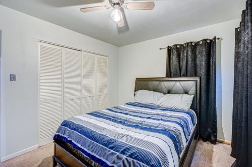 10939 King Dr, Chicago IL 60653-3311 exterior