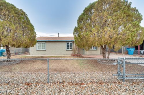 1820 38th Ln, Phoenix AZ  85009-2226 exterior