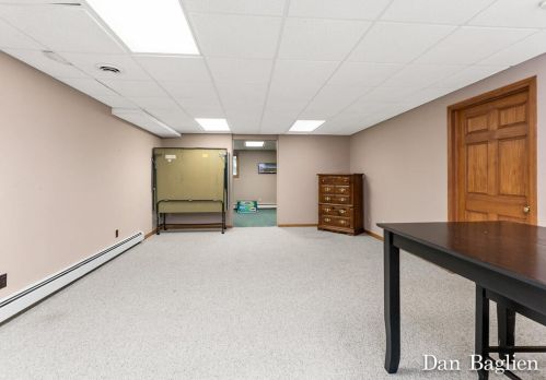 1069 Randall Rd, Meskegon MI 49441-4870 exterior