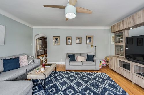 5327 Oakdale Ave, Chicago IL 60657-8139 exterior