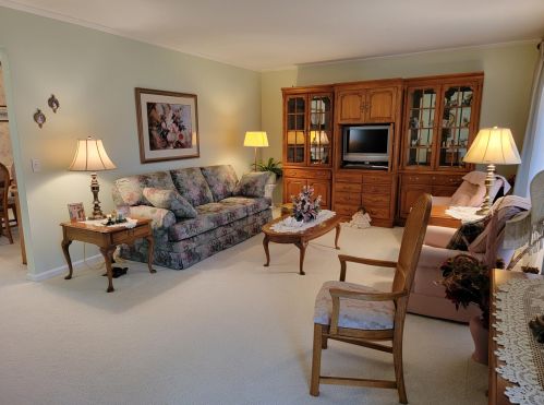 3304 Glenside Blvd, Meskegon MI 49441-6206 exterior