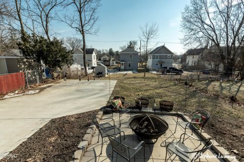 836 Sigsbee St, Grand Rapids MI 49506-2539 exterior