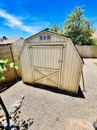 2710 87 Ave, Phoenix AZ 85037-2427 exterior