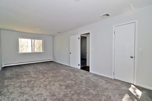 405 Conifer Dr, Lacey NJ  08731-1925 exterior