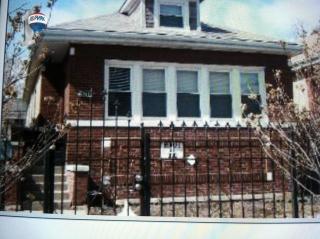 2516 Keeler Ave, Chicago, IL 60639-2132