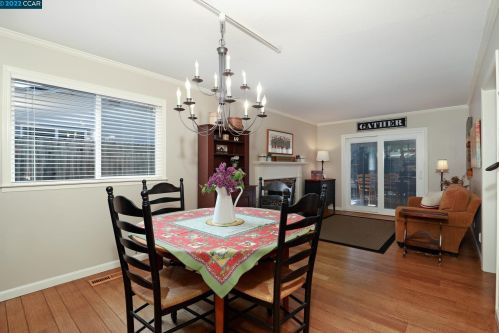 4031 Burbank Dr, Concord CA 94521-1024 exterior