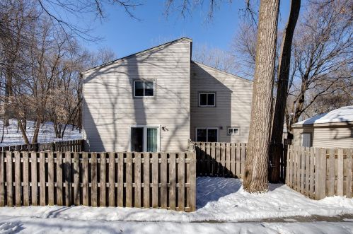 1522 Aspen Dr, Saint Paul MN 55122-1305 exterior