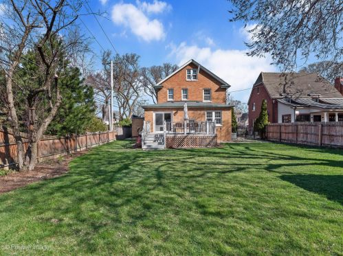 256 Frst Ave, Elmhurst IL 60126-3547 exterior