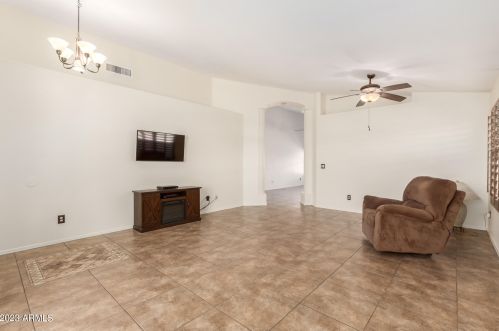 4148 Cathedral Rock Dr, Phoenix AZ 85048-8909 exterior