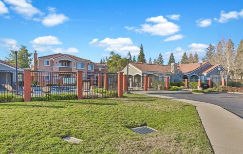 885 Halidon Way, Folsom CA  95630-8406 exterior