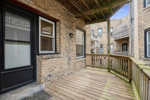 1024 Irving Park Rd, Chicago IL  60613-2914 exterior