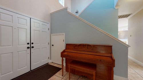 1922 Porter Way, Turlock CA 95380-3788 exterior