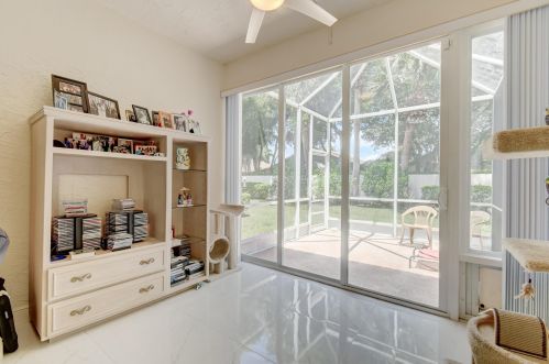 9726 Arbor Vw Dr, Boynton Beach FL 33437-5939 exterior