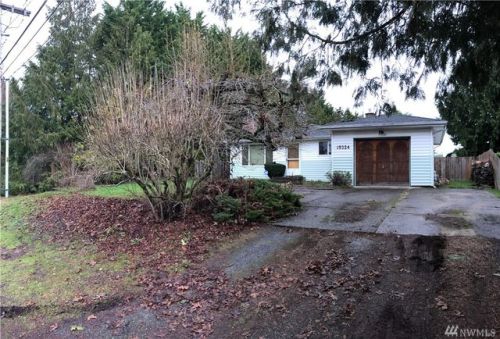 19324 8 Ave, Seattle WA  98177-3022 exterior