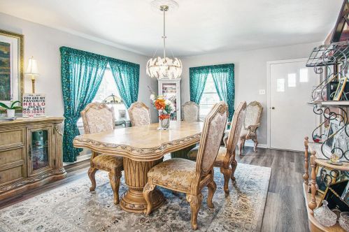 1125 Mishawaka Ave, Mishawaka IN 46544-2416 exterior