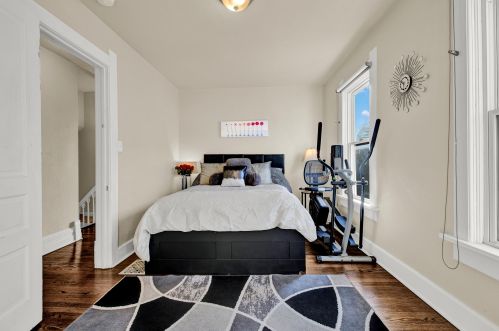 1718 Rusk Ave, Milwaukee WI 53207-2504 exterior