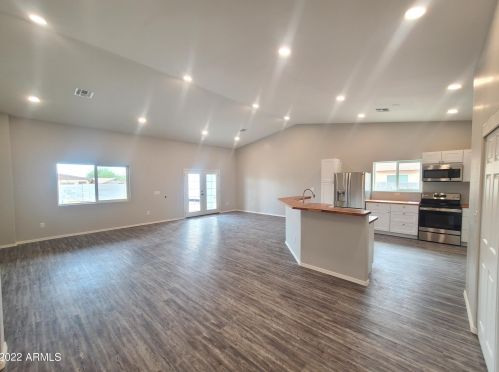 1401 Cinnabar Ave, Phoenix, AZ 85020-1819